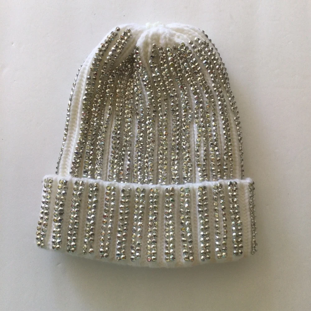 RHINESTONE KNIT WHITE EMBELLISHED HAT OSFM